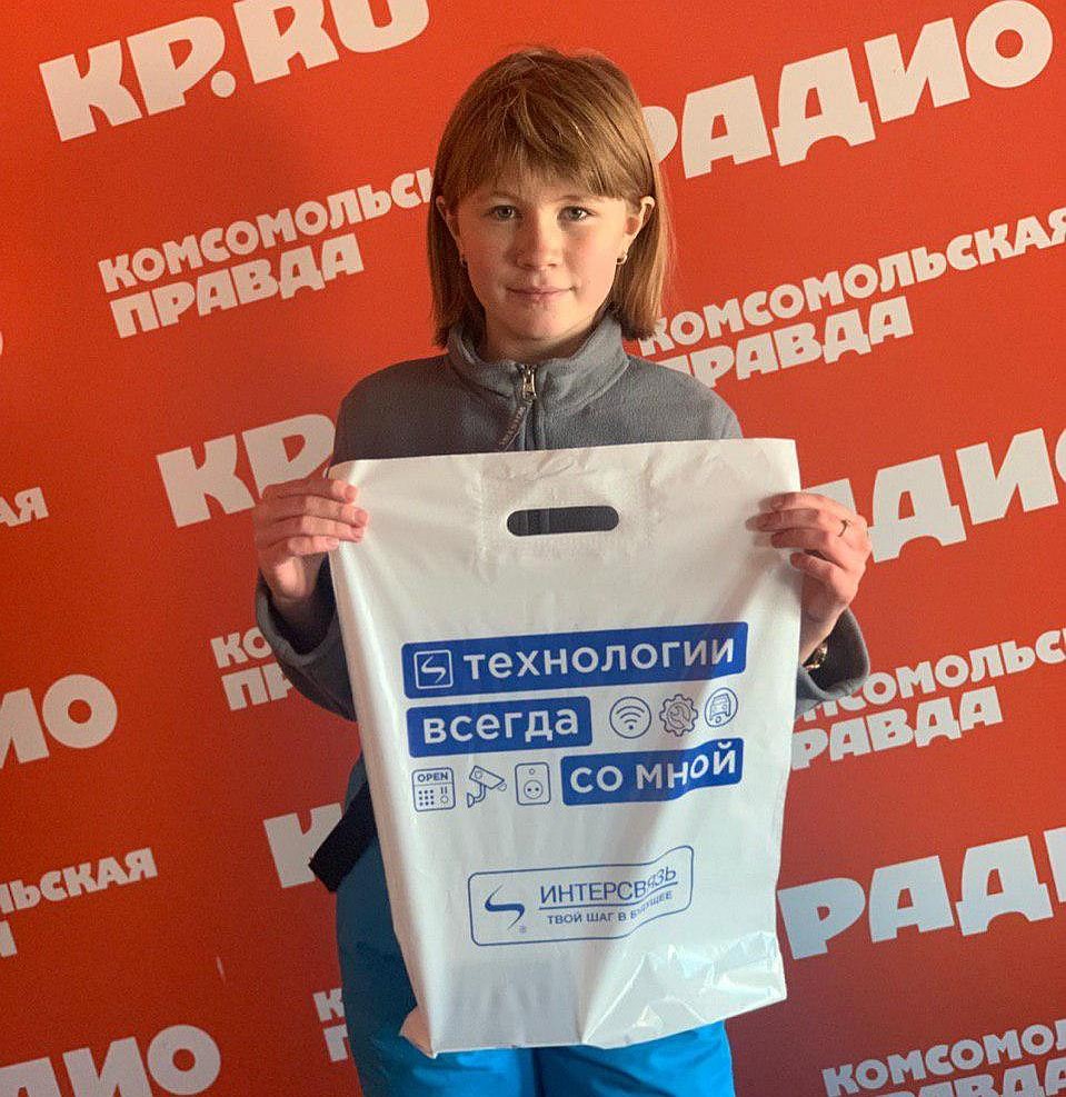 Инна Геранина отправила за подарком дочку.