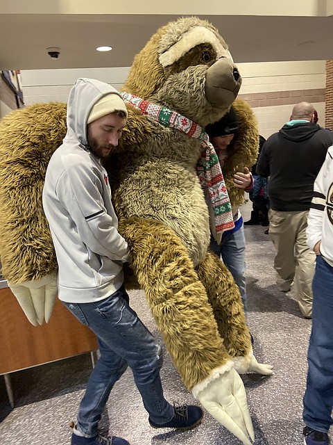 От мала до велика - размер игрушек был разный. Фото: twitter.com/thehersheybears
