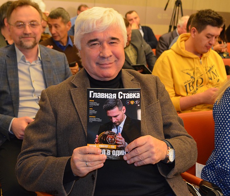 Мастер спорта СССР международного класса, Заслуженный мастер спорта России, бронзовый призер Олимпийских игр 1972 года, лучший игрок СССР 1972 года и постоянный автор журнала «Главная Ставка» Евгений Ловчев. Фото: Сергей ЧЕРНЫХ