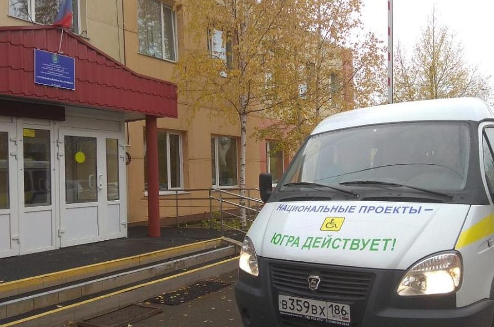 В 2019 году было приобретено девять автомобилей для доставки в медучреждения муниципальных районов югорчан старше 65 лет. Фото с сайта depsr.admhmao.ru