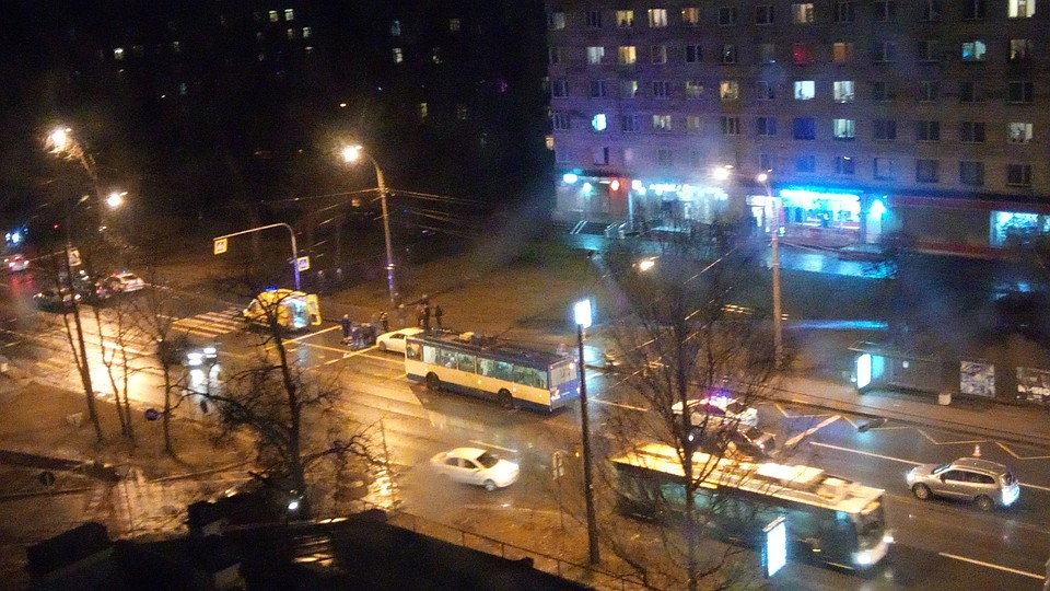 В ДТП разбираются сотрудники полиции Фото: ДТП и Чп Петербурга