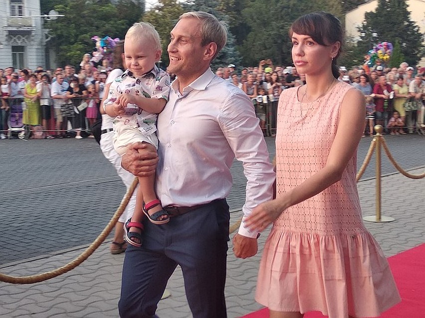 Супружеская чета на фестивале "Солнечный Остров - 2018". Фото: Галина КОВАЛЕНКО