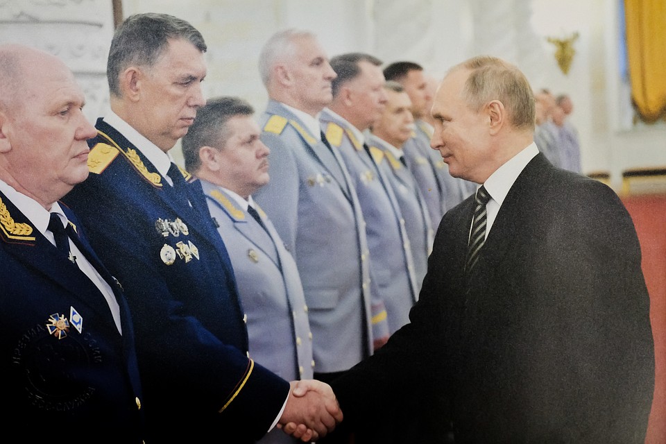С назначением на должность руководителя СУ СКР по Ленобласти Сергея Тихоновича поздравил лично Владимир Путин