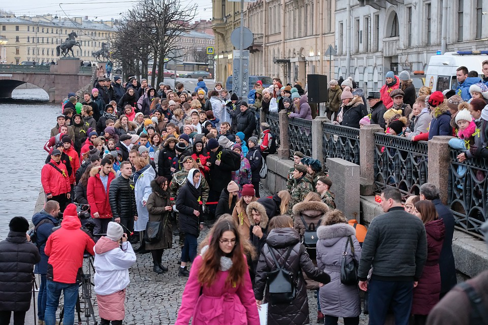 В Петербурге почтили память тех, кто ценой жизни отстоял Ленинград. Фото: Артем КИЛЬКИН
