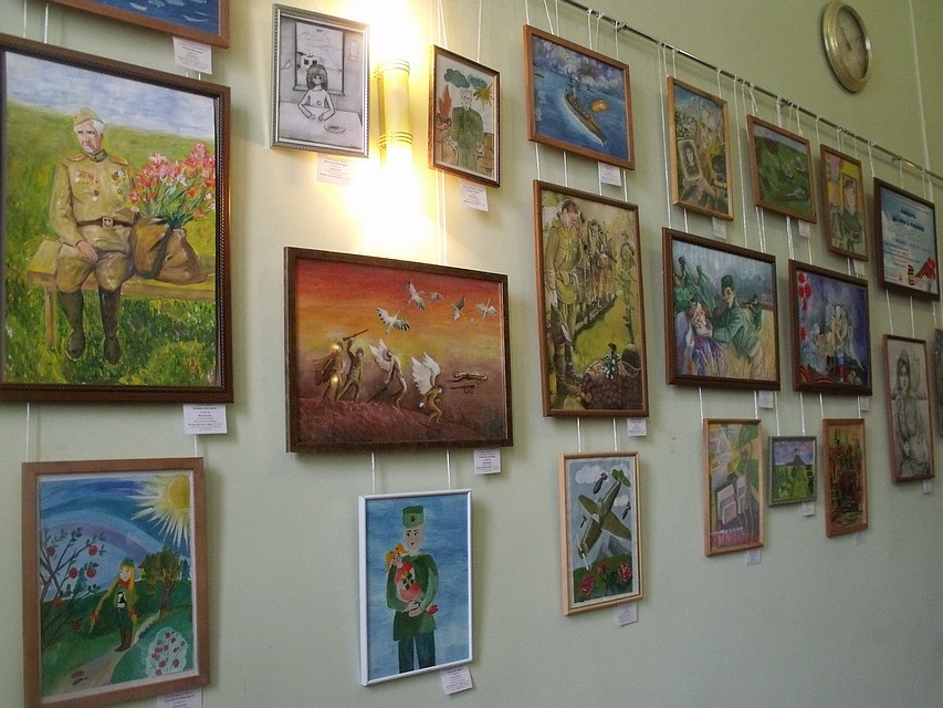 В конкурсе рисунка, посвященном 75-летию Победы в Великой Отечественной войне, участвовали больше 500 читателей детских библиотек. Фото: Министерство культуры ДНР