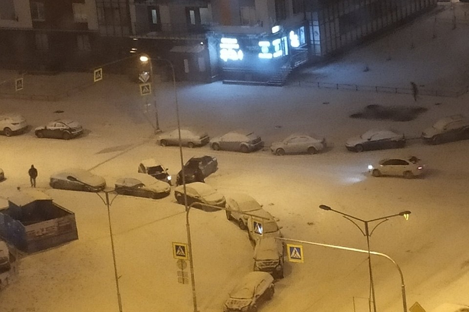 Аварии случались даже на ровном месте. Фото: vk.com/spb_today