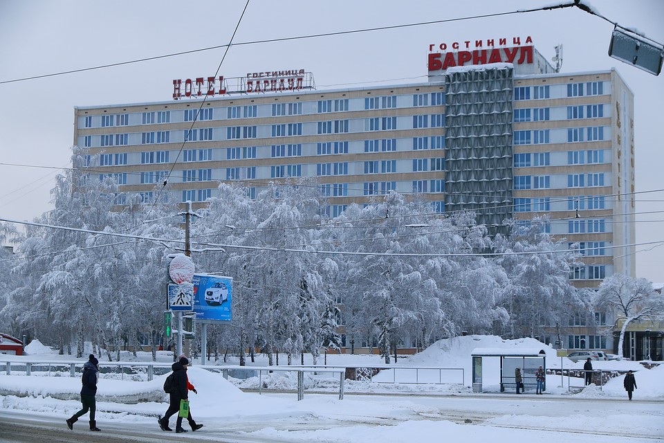 Мокрый снег в Барнауле Фото: Олег УКЛАДОВ