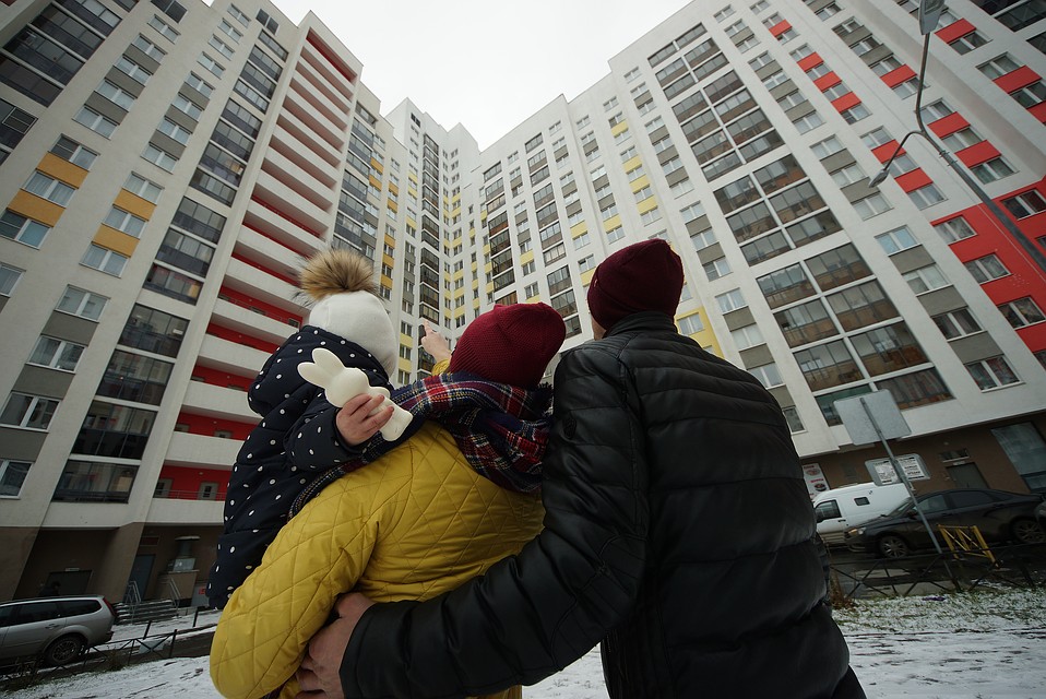 Сам жилой фонд не способствует тому, чтобы завести много детей. Фото: Алексей БУЛАТОВ