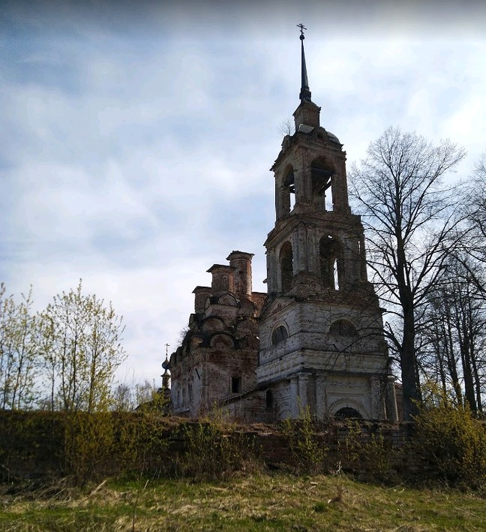 Церковь Троицы Живоначальной, село Ликурга, Костромская область. Фото Google maps