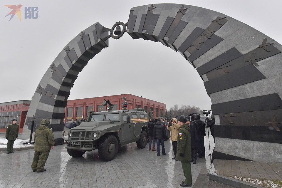 В Москве прошла церемония прощания с маршалом Советского Союза Дмитрием Язовым. Фото: Владимир ВЕЛЕНГУРИН