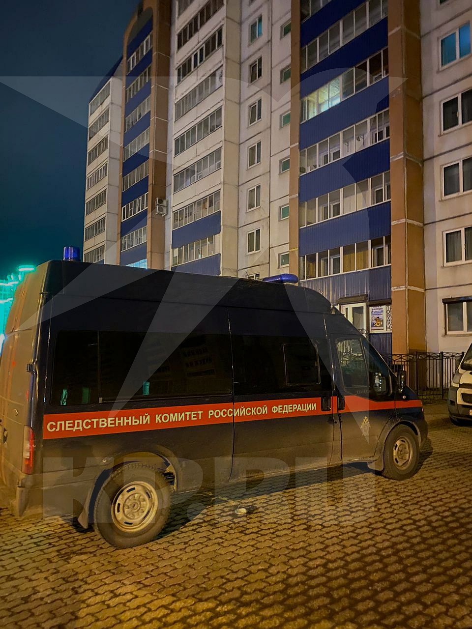 В подъезде одного из домов на улице Ижорского Батальона нашли тело убитого подростка Фото: Предоставлено очевидцем