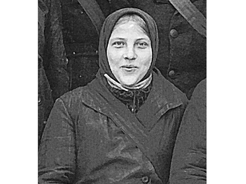 Студентка педагогического училища Катя Васюкова, 1941 год. Фото из семейного архива