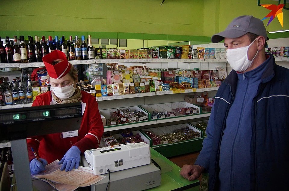 Проводить дезинфекцию во всех общественных местах рекомендуется минимум раз в день Фото: Павел МИЦКЕВИЧ