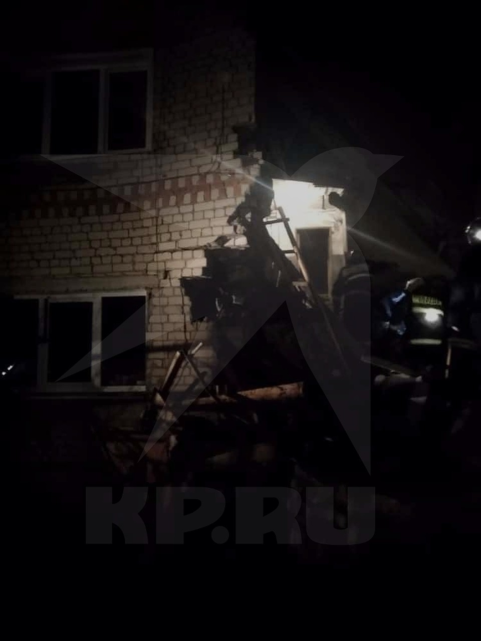 Взрыв газа в жилом доме произошел перед полуночью Фото: Предоставлено очевидцами
