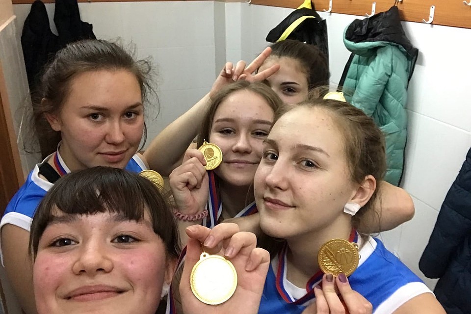 Даша Шпакова и ее команда после победы в соревнованиях Фото: личный архив
