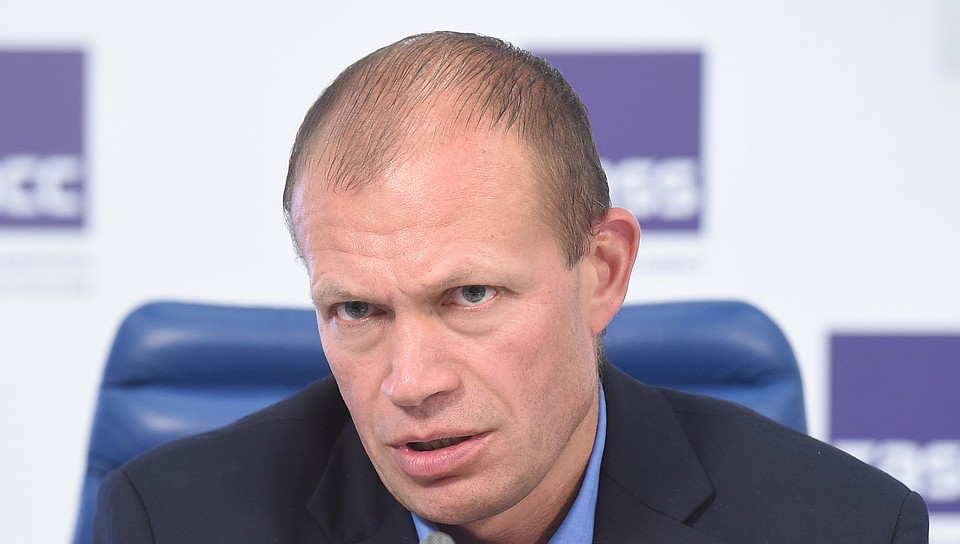 Главный внештатный специалист-пульмонолог Минздрава России, заведующий кафедрой пульмонологии Первого МГМУ им. И.М. Сеченова Сергей Авдеев. Фото: Дмитрий Серебряков/ТАСС