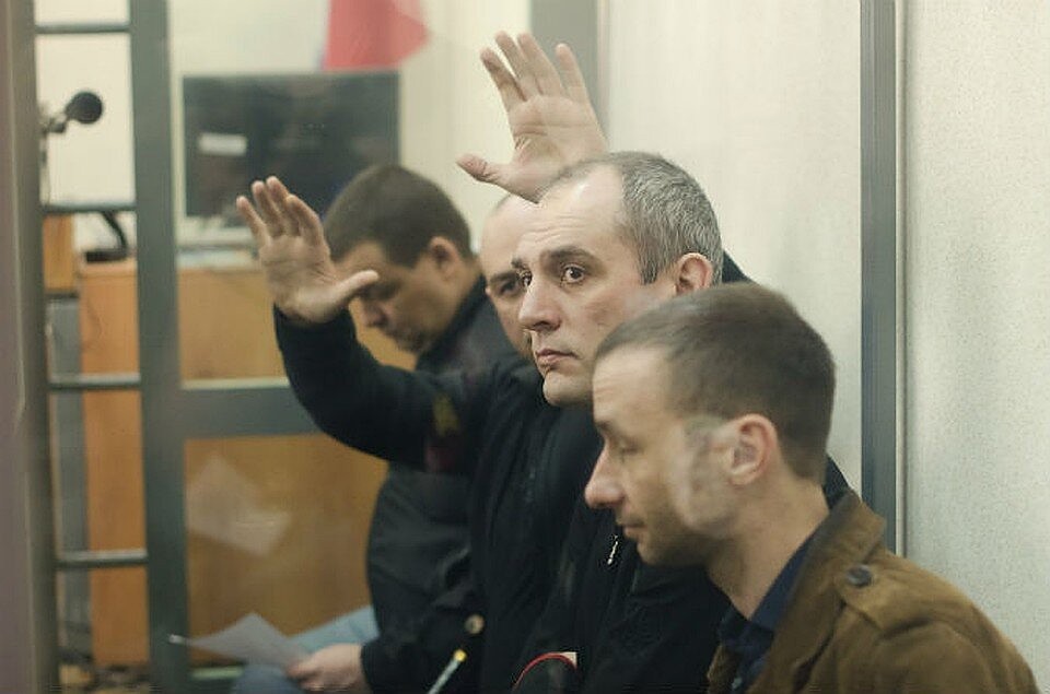 Четверо подсудимых были признаны виновными в заказном убийстве и получили сроки от 16 до 23 лет Фото: Архив КП