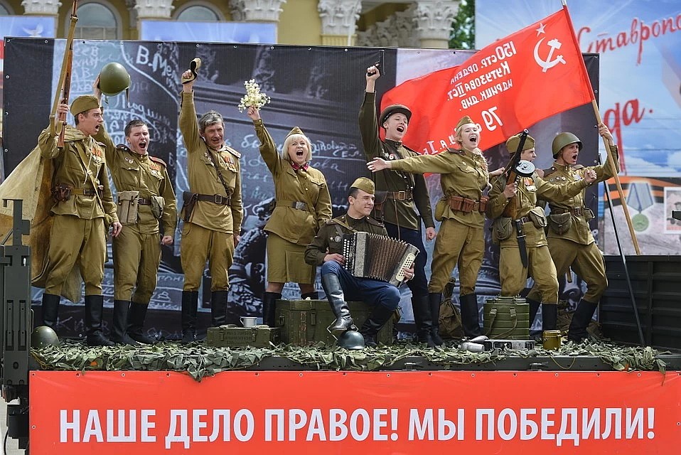 9 мая по Ставрополю будут колесить выездные концертные бригады Фото: Дмитрий АХМАДУЛЛИН