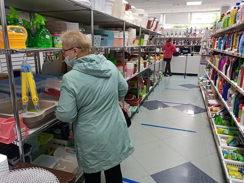 В Тюмени открылись магазины непродовольственных товаров. Фото: Ирина Ромашкина