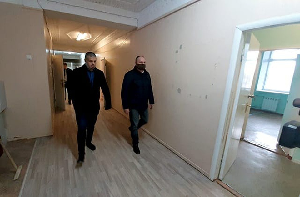 Мэр города уверен: здание пригодится, когда жители начнут возвращаться из отпусков.