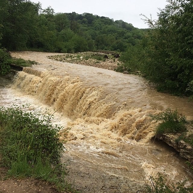 Бурлящий водопад Бурун в Баракаевской. Фото: instagram.com/kalinkaanya