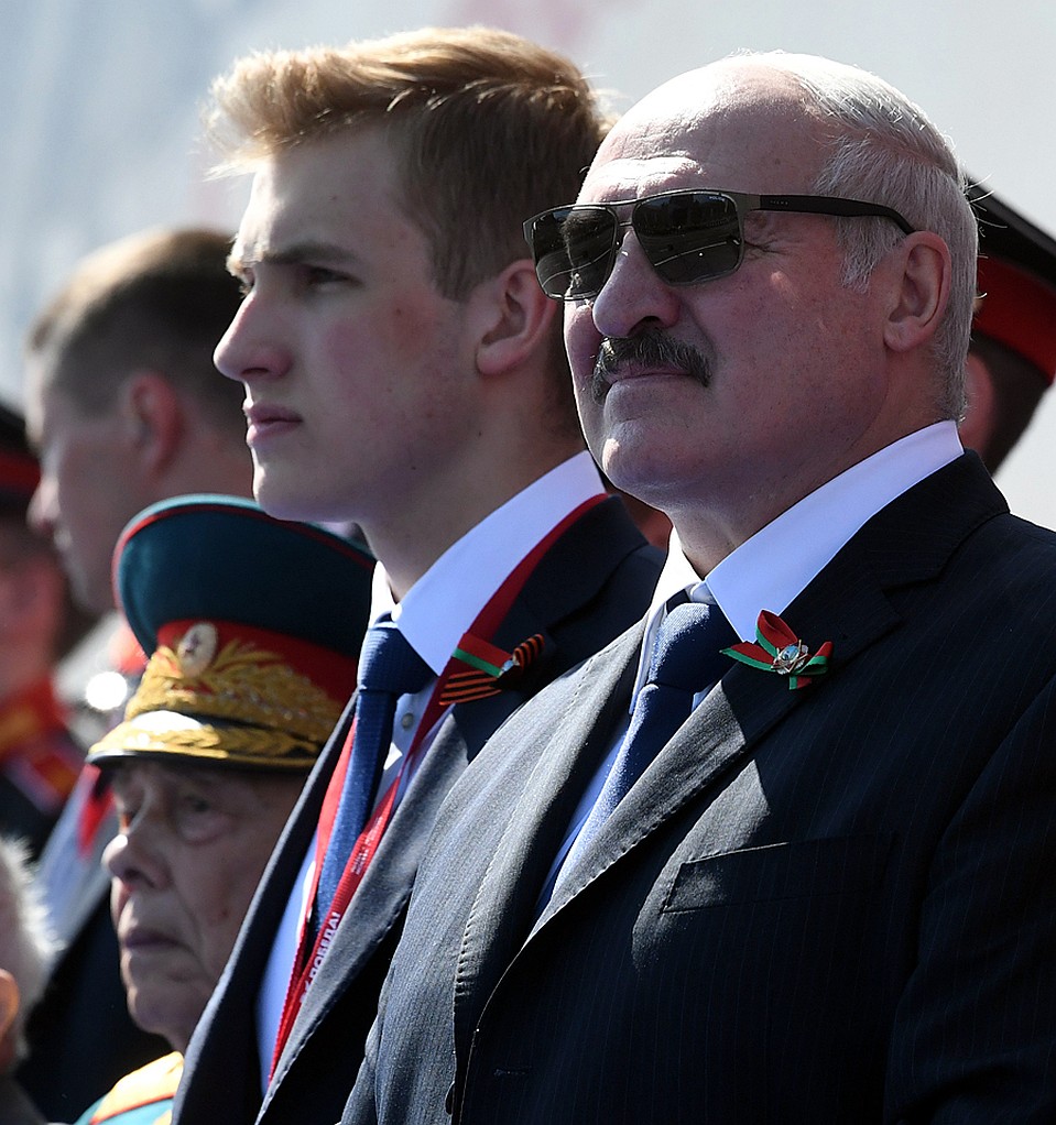 Красавец-сын Лукашенко произвел фурор на Параде в Москве. Фото: Алексей Никольский/ТАСС