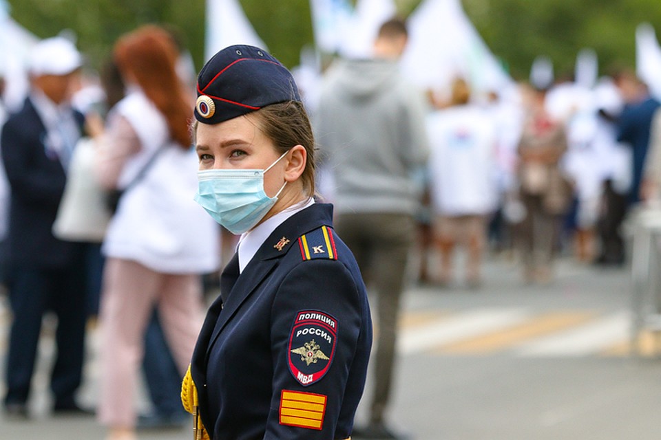 За порядком на параде медиков следили вот такие юные курсанты МВД Фото: Рустем АХУНОВ