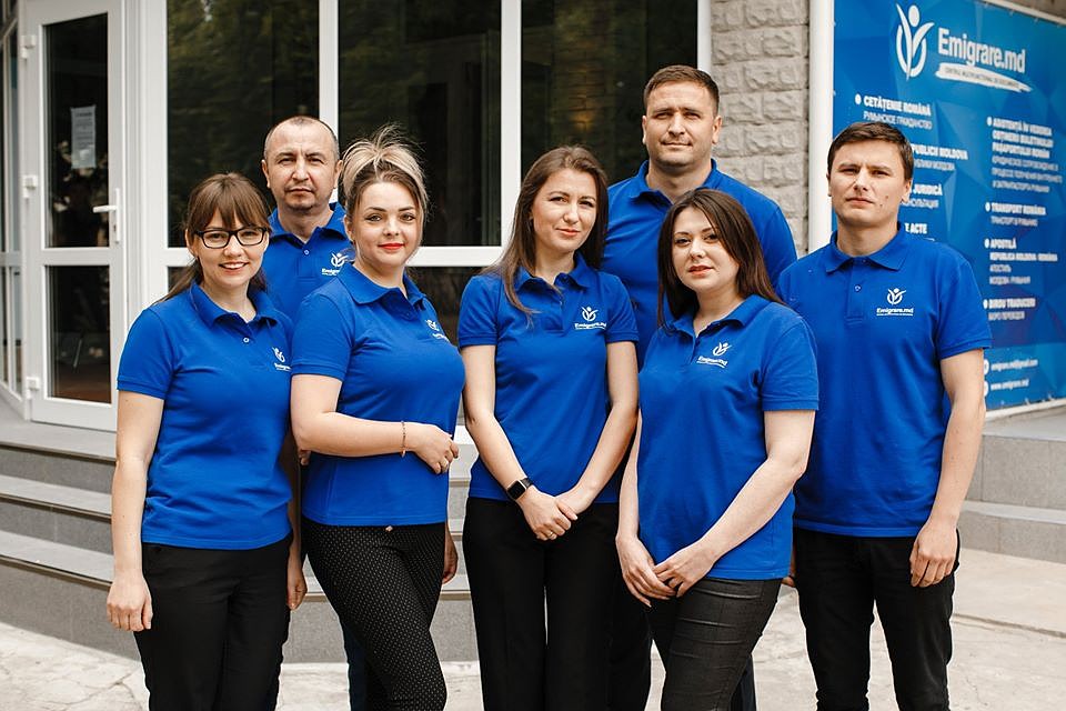 На каждом этапе специалисты Многофункционального Центра документов Emigrare.md готовы оказать квалифицированную помощь.