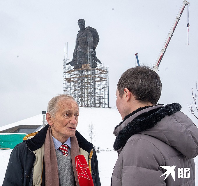 Михаил Ножкин на строительной площадке Ржевского мемориала, январь 2020 года. Фото: Михаил ФРОЛОВ