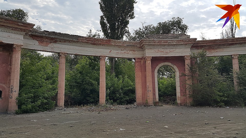 Волгоградцы просили не сносить эту арку, но принимают решения другие. Фото: Екатерина СИМОХИНА