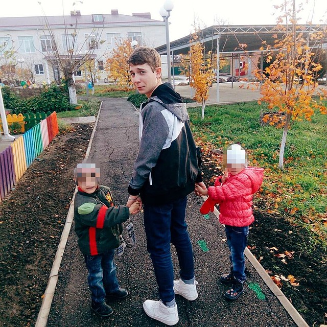 Вова часто гулял с приемными детьми Марины. Фото: instagram.com/marina_balmasheva