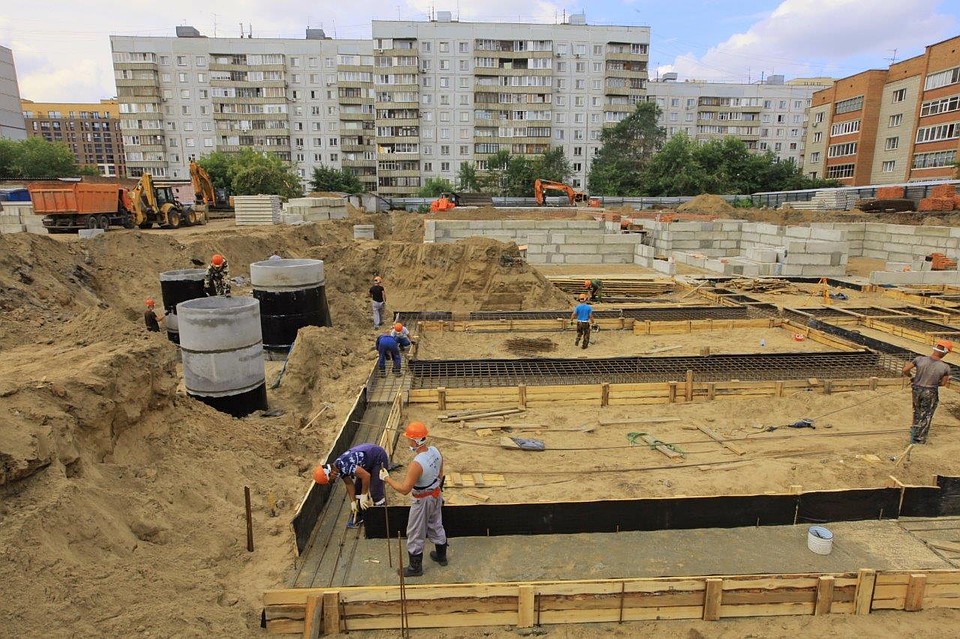 Строительство идет полным ходом. Фото: мэрия Новосибирска.