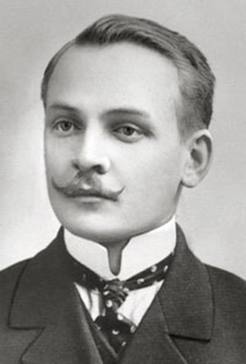 Белорусский песняр Янка Купала.