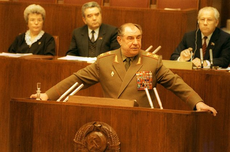 В последние дни СССР маршалу Язову часто приходилось оправдываться. За то, чего Вооруженные силы не совершали. Фото: ТАСС
