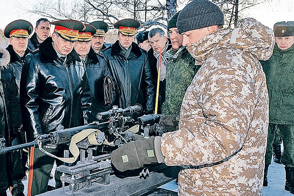 Министр обороны считает, что наша армия должна оснащаться лучшим оружием отечественного производства.