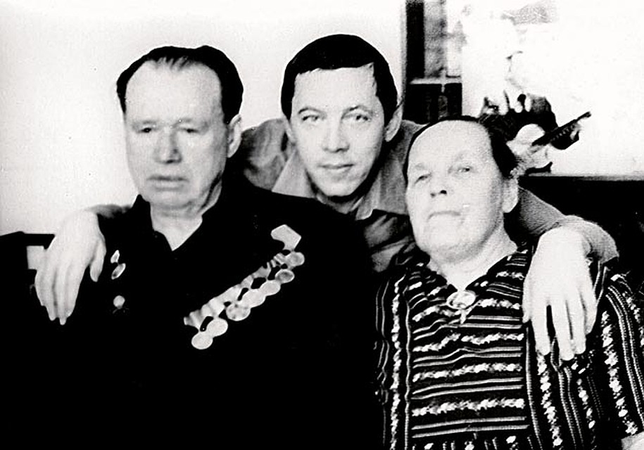 1981 год. Валерий Золотухин с родителями: Сергеем Илларионовичем и Матреной Федосеевной.