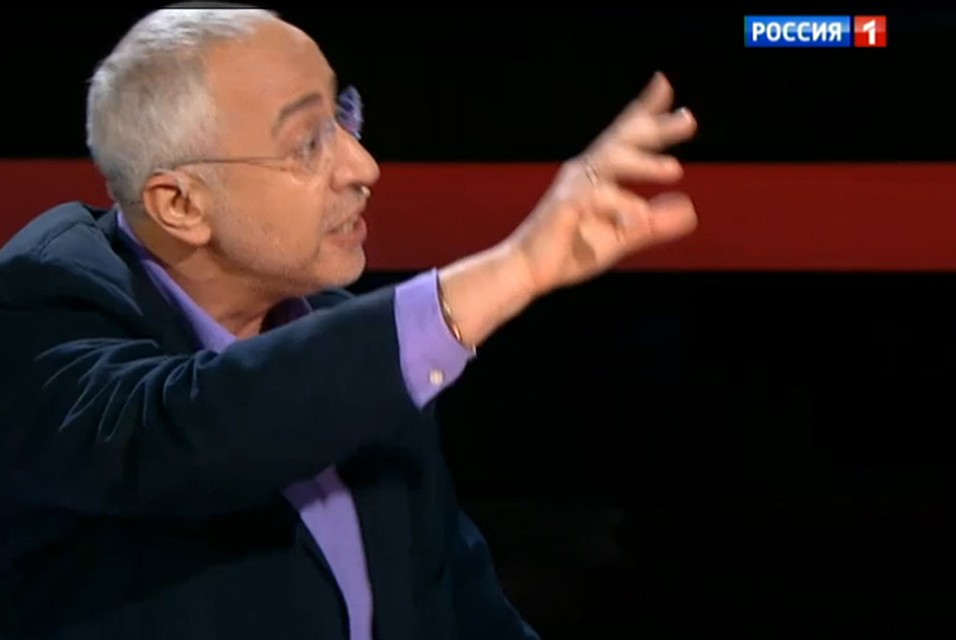 Николай Сванидзе тут же начал апеллировать к УК и морали и этике.