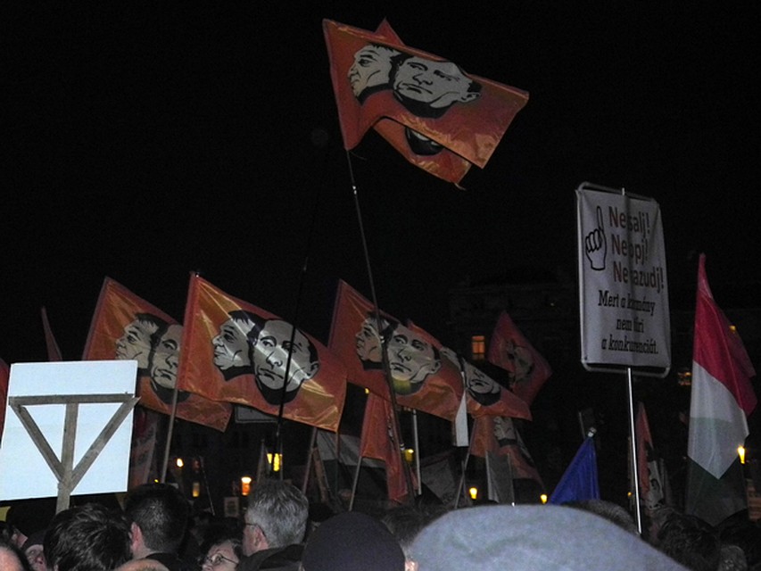 Протестующие кричат «No Russia», «Русские! Go home!» Фото: Дарья АСЛАМОВА