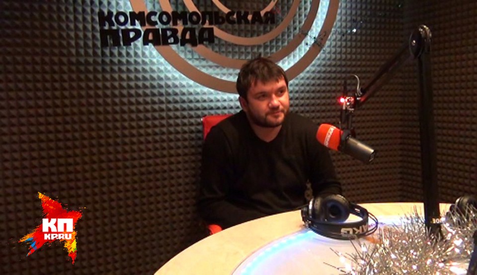 Известный командир ополченцев с позывным «Рязань» Эдуард Гилазов сейчас находится на лечении в Новосибирске., но нашел время посетить радио «Комсомольская правда». Фото: Вадим АЛЕКСЕЕВ