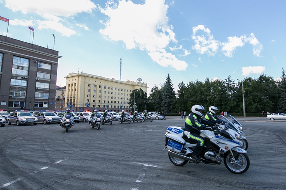 Мотовзвод заступил на службу в День ГИБДД Фото: Андрей АБРАМОВ