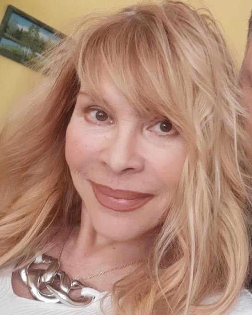 Нағыз қуыршақтармен секс Мен моншада жатуды жақсы көремін