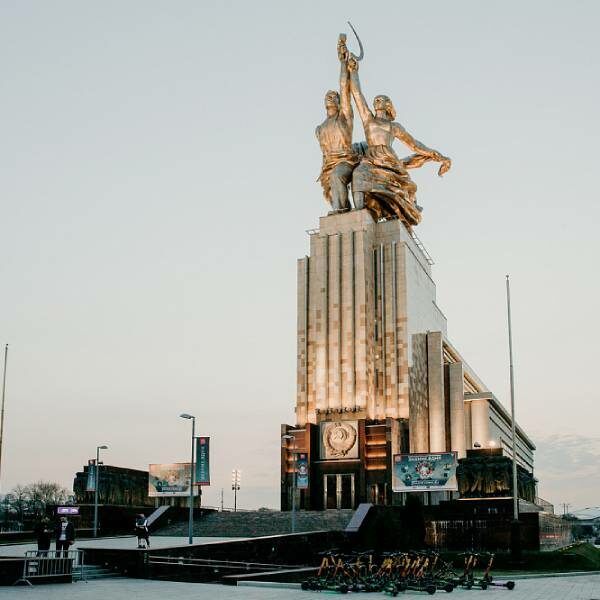 Выставка «Ф-1: феноменально первый. Атомный проект, который изменил мир»