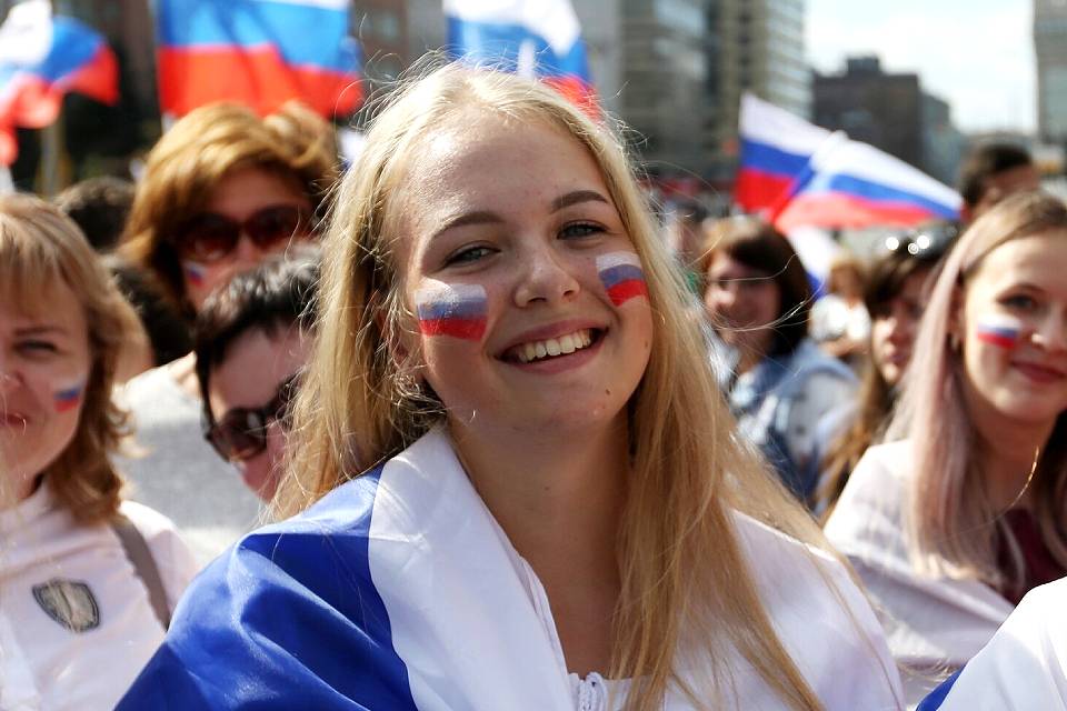 В Москве ко Дню российского флага пройдет более 60 мероприятий