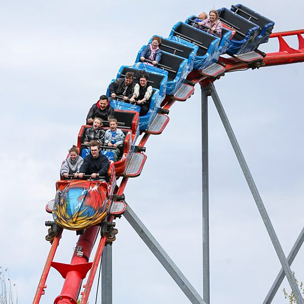 8 марта в парке «Сказка»