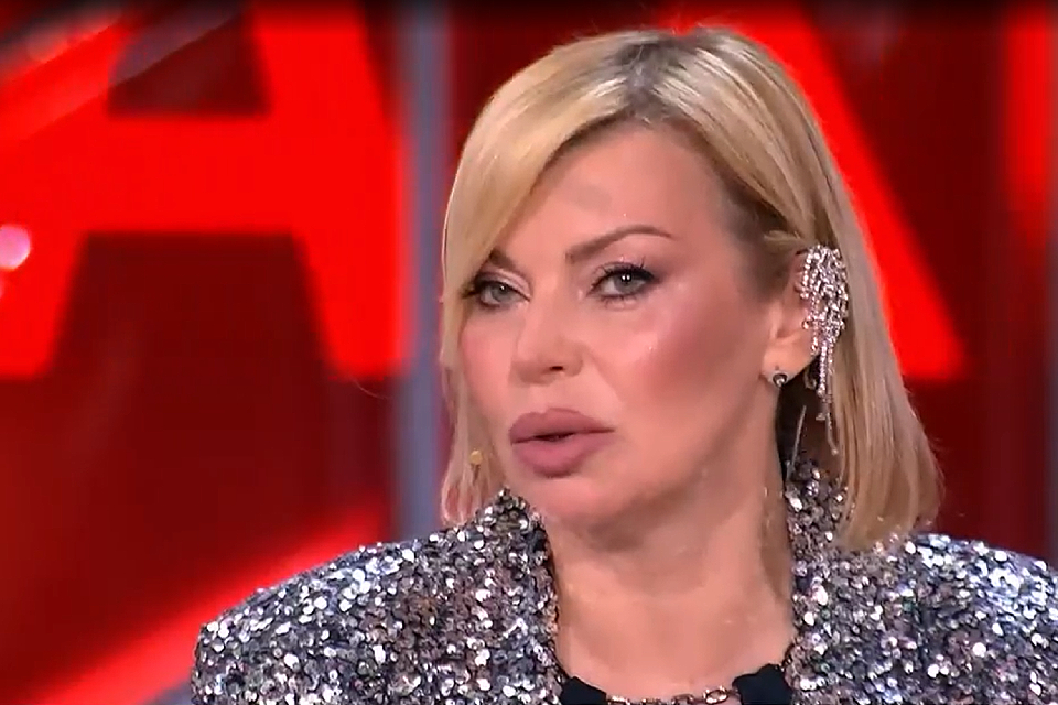Лада Дэнс рассказала в шоу «Малахов» настоящую правду о ДТП: подробности аварии и информация о состоянии водителя