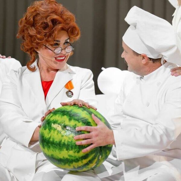 Спектакль «Очень веселые ребята» в театре Русская песня