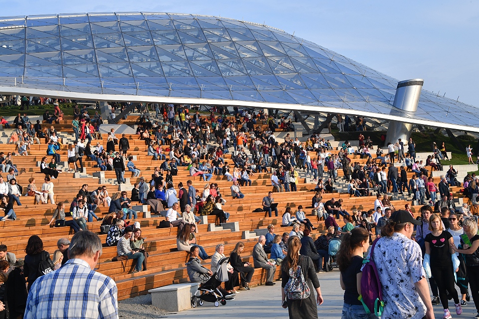 Летний кинотеатр в парке «Зарядье»