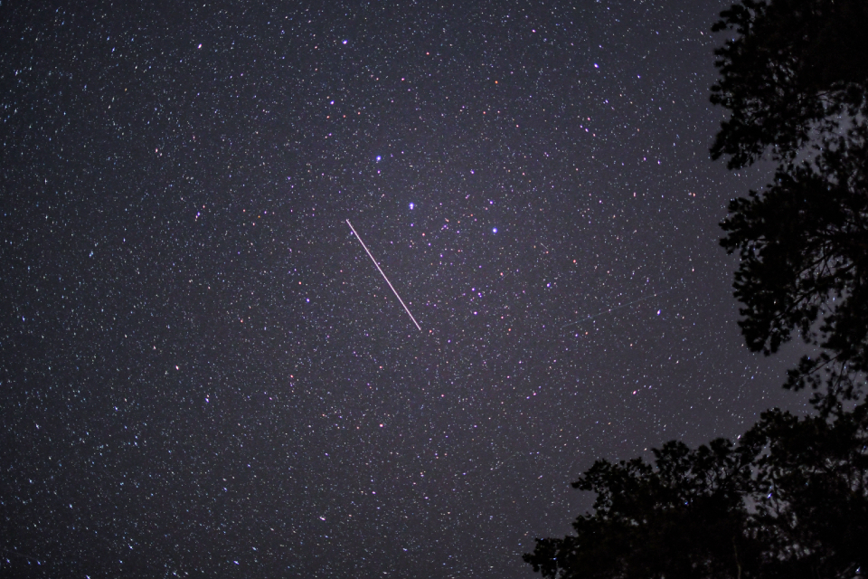 Звездопад Персеиды пройдет в Москве в августе 2025 года