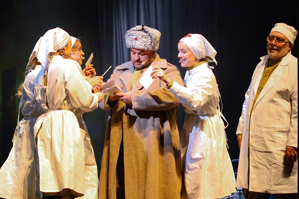 Рецензия на спектакль «Ты у меня одна» (2025) в Губернском театре: творческий дебют Сергея Жукова