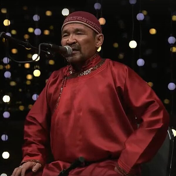 Концерт этно-группы «Хуун-Хуур-Ту»